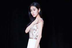 开云体育-那个夜晚，两个赛场被同一种火焰点燃