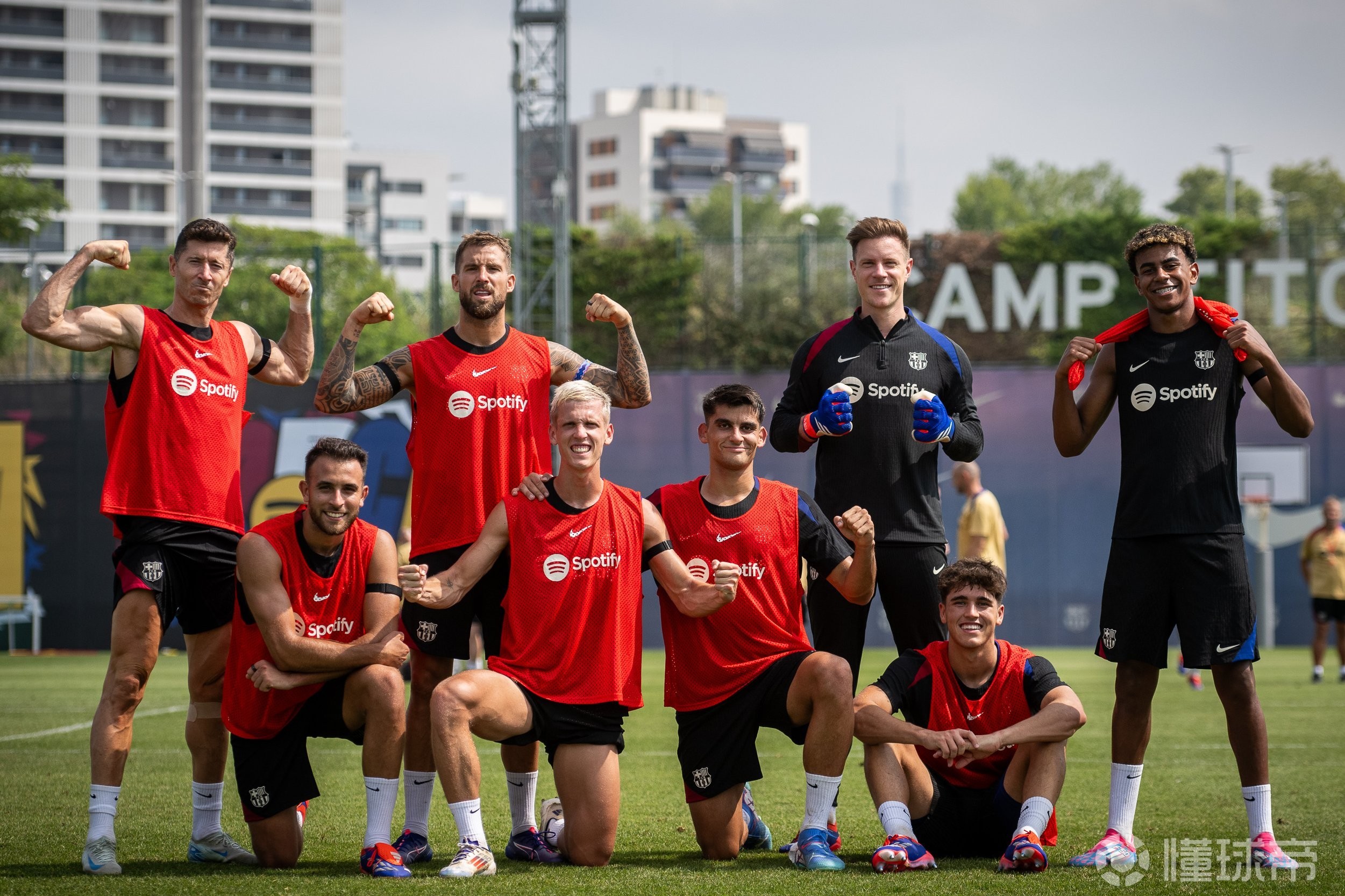 墨西哥绝地反击巴萨，阿尔巴关键制胜