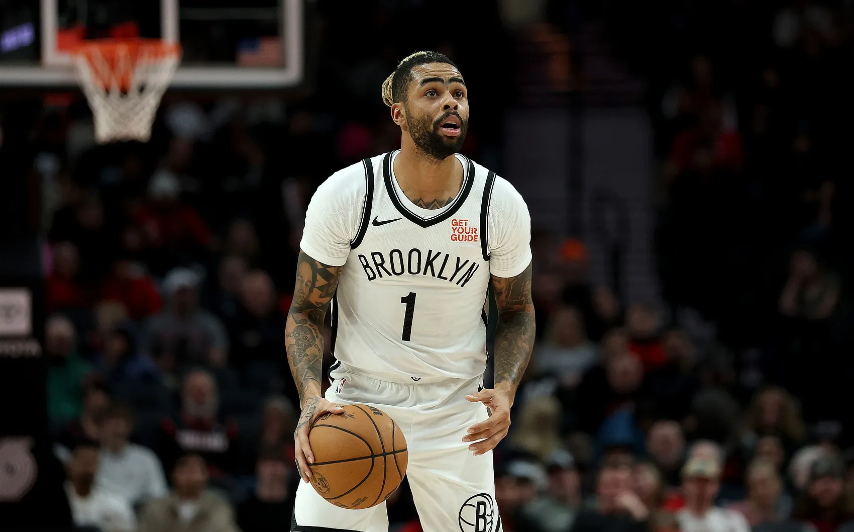 包含鹈鹕鏖战独行侠，莫里斯一己之力扛起全队的词条