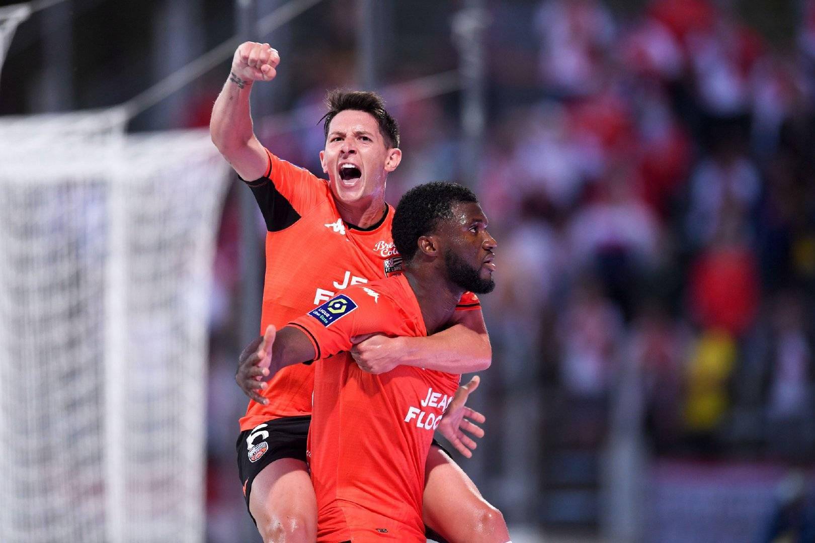 里昂险胜摩洛哥，乔瓦尼·雷纳统治全场