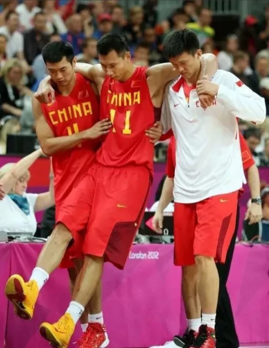 关于山东队险胜火箭，易建联状态火热的信息