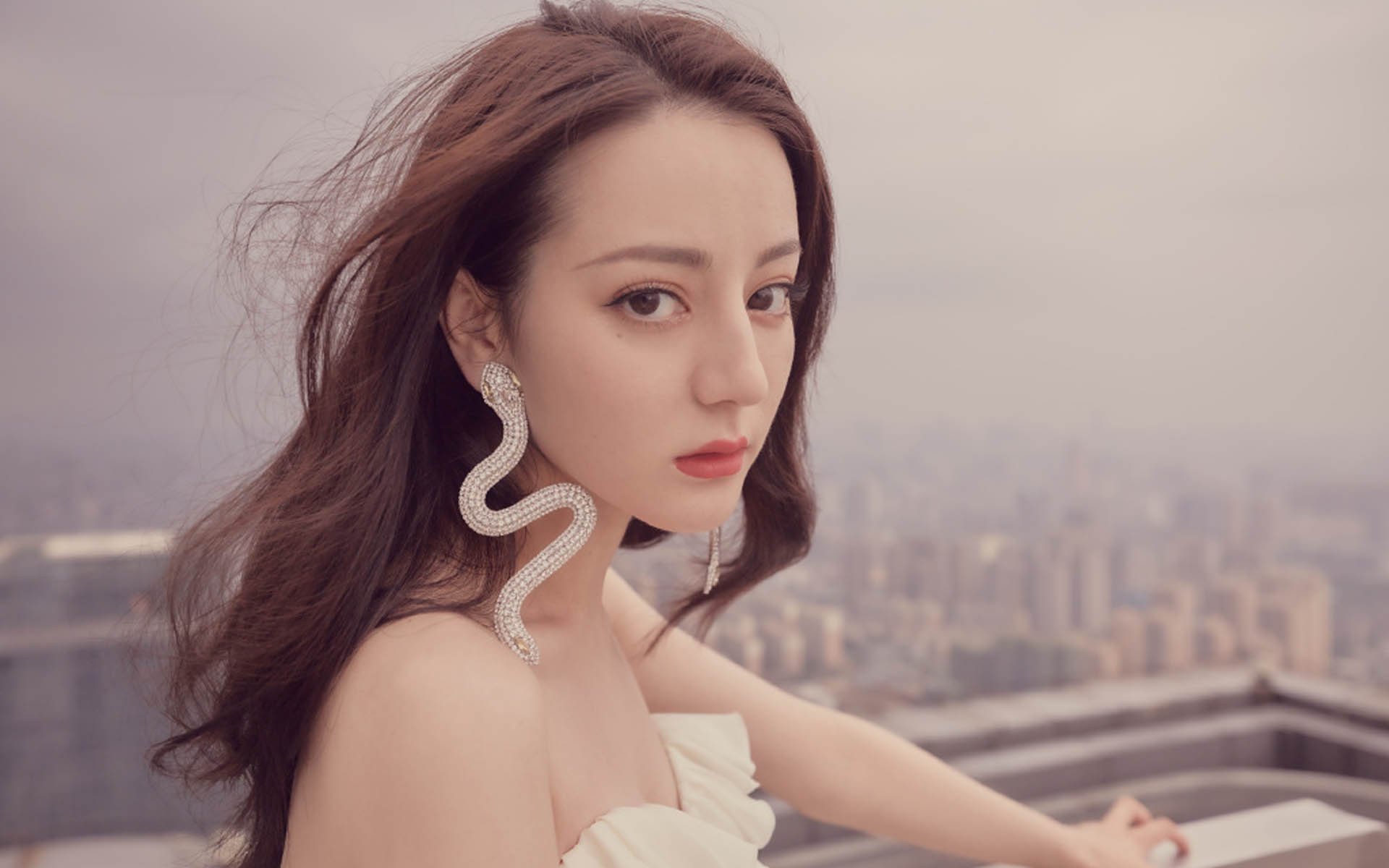 红土之子闯入年终殿堂，那个非典型的蒂姆，如何用坚韧完成从纽约到伦敦的史诗逆袭