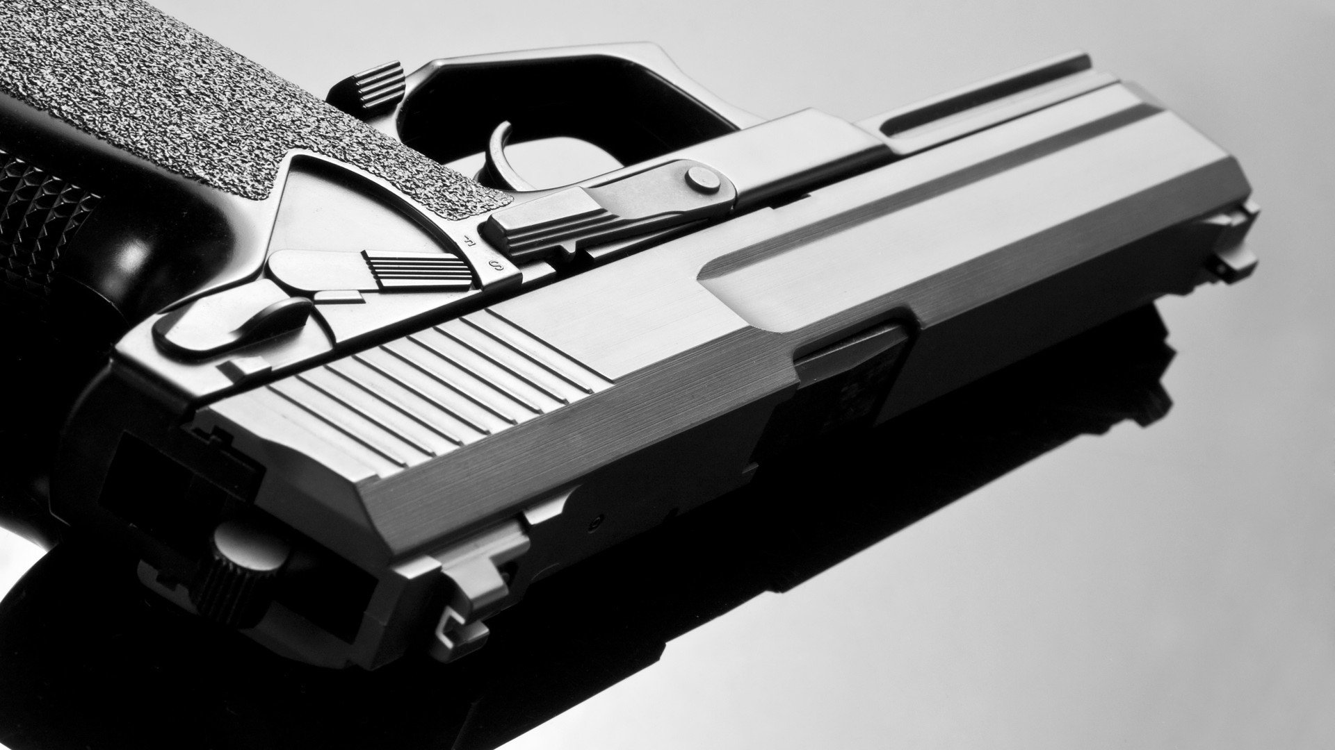 双城记，当尼克斯用38分钟速胜老鹰，历史却在为德罗赞的一秒暂停