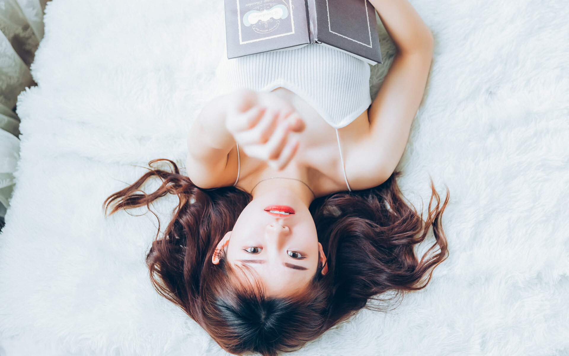 库里准绝杀仍难救主，NBA黄蜂队末节发力险胜广东宏远